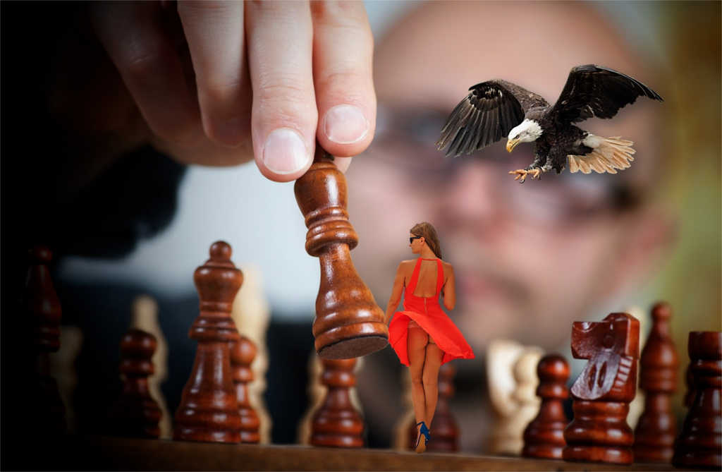 Schachbrett mit Frau und Vogel